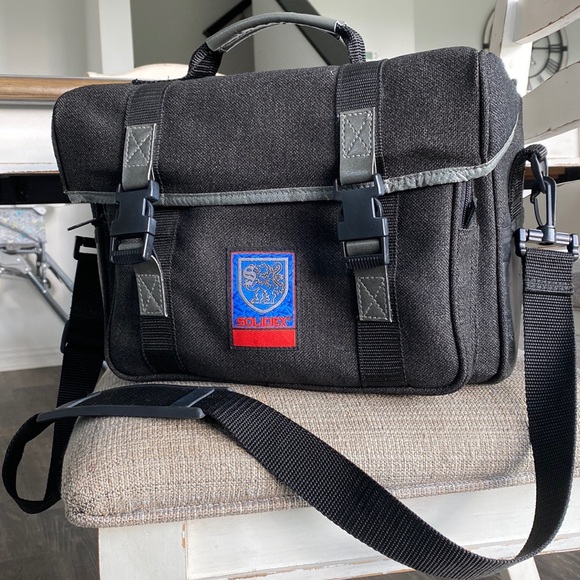 🎉HP Everything Electronics🎉 Solidex camera bag - Picture 1 of 9